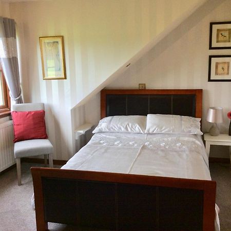 באלוך Ardoch Cottage Bed & Breakfast מראה חיצוני תמונה
